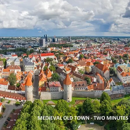 - City Center Apartment *