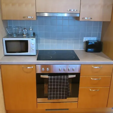 - City Center Apartment *