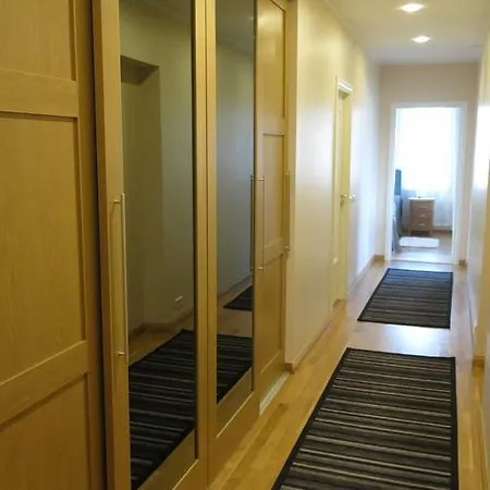 - City Center Apartment *